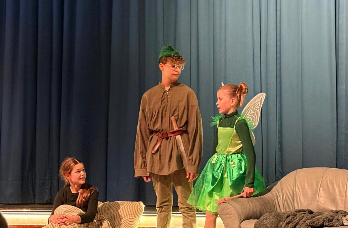 25.12.   TheaterAG PEter Pan1